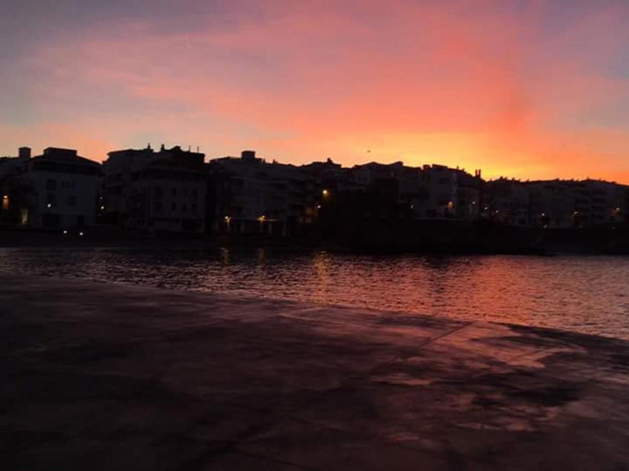 Apartamentos Els Pescadors L' Escala Exteriör bild